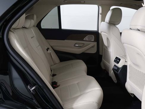 Used 2022 Mercedes-Benz GLE 450 4MATIC w/ Premium Package image 35