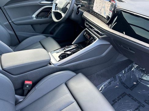 New 2025 Audi Q5 Premium Plus image 15