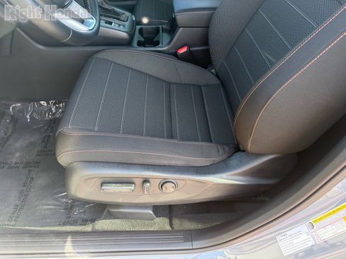 Used 2025 Honda CR-V Sport image 14