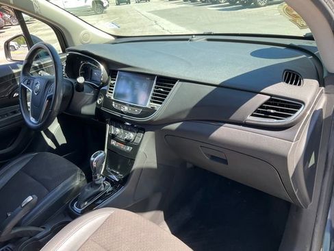 Used 2021 Buick Encore Preferred AWD/4WD image 20