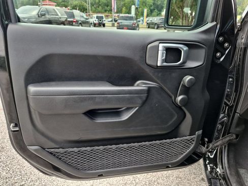 Used 2022 Jeep Wrangler Unlimited Sport AWD/4WD image 12