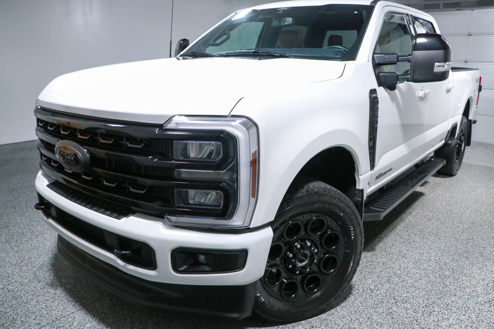 Used 2024 Ford F250 Lariat w/ Black Appearance Package AWD/4WD image 34