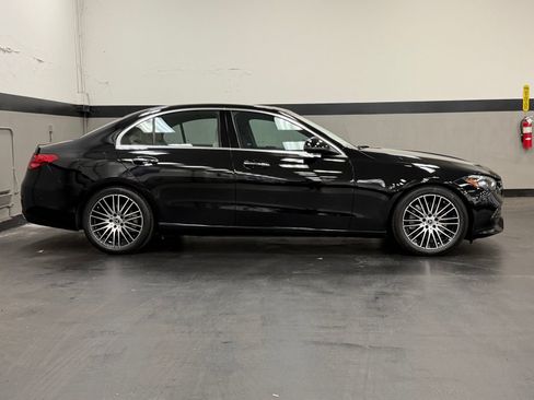 Used 2023 Mercedes-Benz C 300 4MATIC Sedan image 3