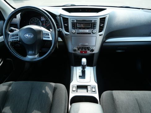 Used 2013 Subaru Legacy 2.5i Premium w/ All-Weather Pkg AWD/4WD image 10