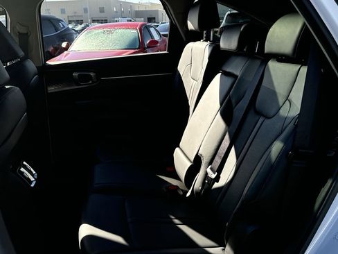 Used 2025 Kia Sorento S w/ Panoramic Sunroof Package image 30