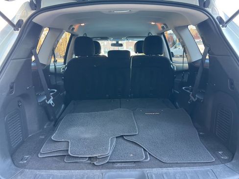 Used 2014 Nissan Pathfinder SV AWD/4WD image 25