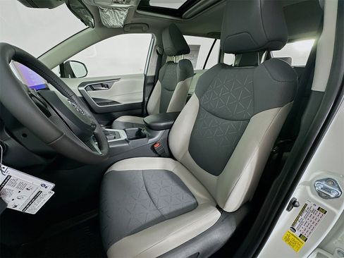 New 2025 Toyota RAV4 XLE image 20