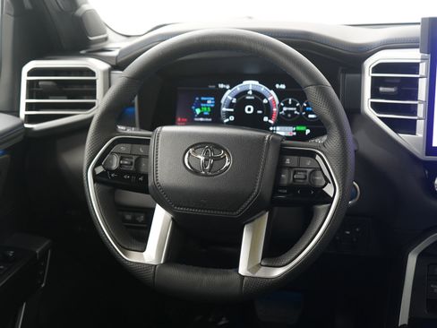 Used 2023 Toyota Tundra Platinum image 15