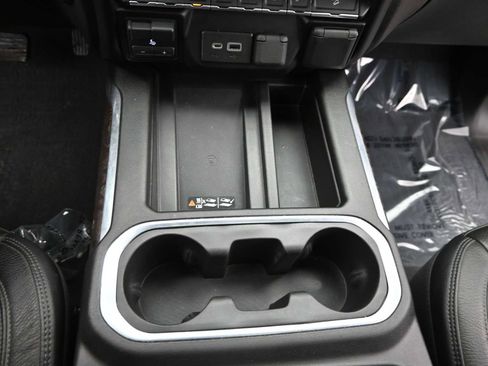 Used 2023 GMC Sierra 3500 Denali w/ Denali Ultimate Package image 22