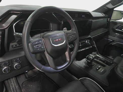Used 2024 GMC Sierra 1500 AT4X image 16