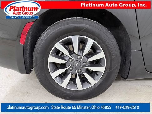Used 2023 Chrysler Pacifica Limited FWD image 55