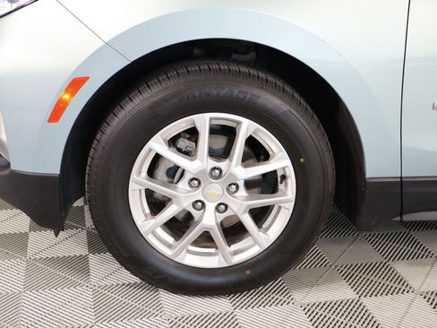 Used 2022 Chevrolet Equinox LT FWD image 16