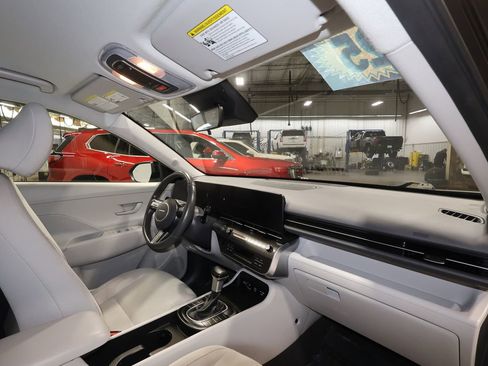 Used 2025 Hyundai Kona SEL image 27