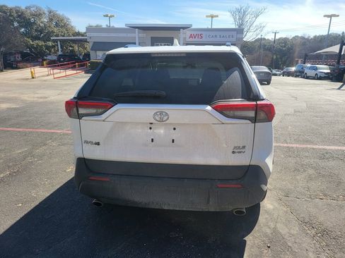 Used 2025 Toyota RAV4 XLE image 5