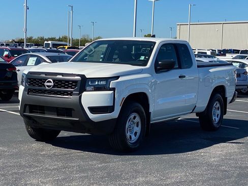 New 2026 Nissan Frontier S image 8