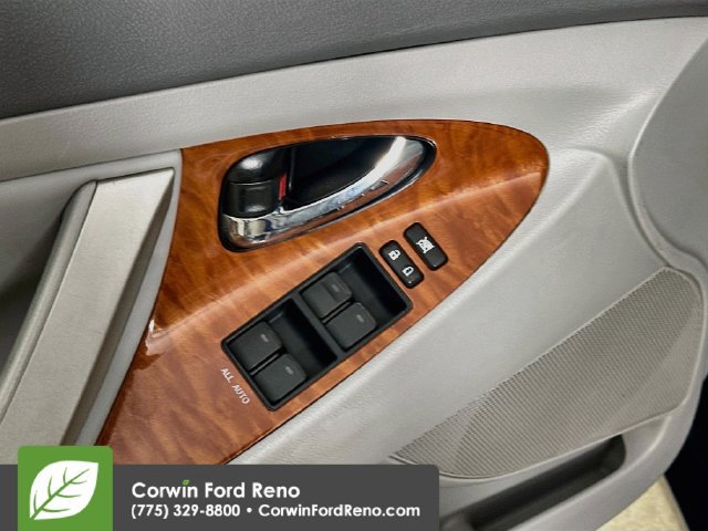 Used 2011 Toyota Camry XLE FWD image 18