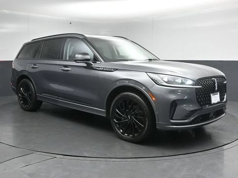 Certified 2025 Lincoln Aviator Reserve w/ Equipment Group 201A AWD/4WD image 5