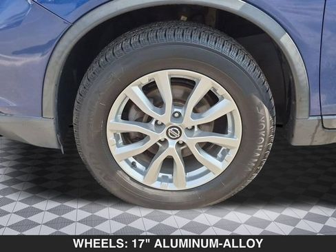 Used 2018 Nissan Rogue SV AWD/4WD image 9