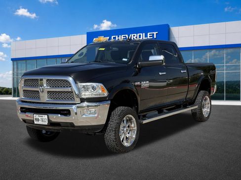 Used 2018 RAM 2500 Laramie w/ Off Road Package AWD/4WD image 3