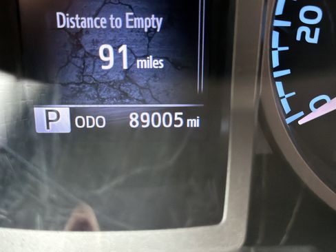 Used 2019 Toyota Tacoma SR5 image 22