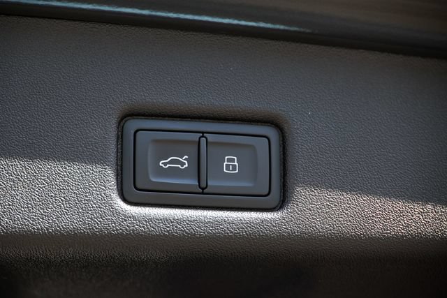 Certified 2025 Audi Q5 Premium AWD/4WD image 40