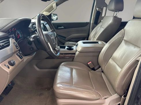 Used 2018 GMC Yukon XL SLT w/ HD Trailering Package RWD image 16