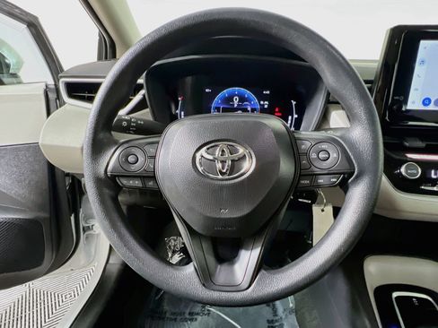 Used 2026 Toyota Corolla LE FWD image 18