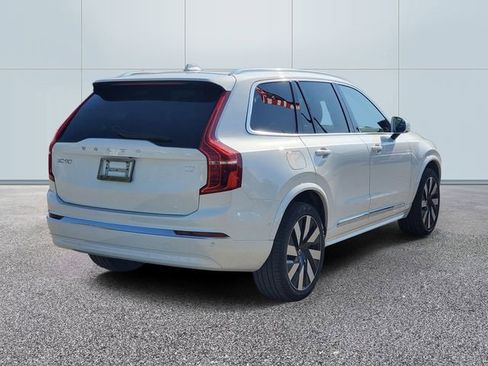 Certified 2024 Volvo XC90 T8 Plus w/ Protection Package Premier AWD/4WD image 4