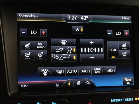 Used 2016 Ford Explorer Platinum image 35