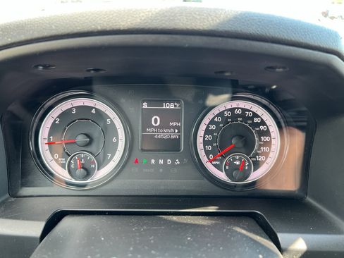 Used 2024 RAM 1500 Warlock AWD/4WD image 13