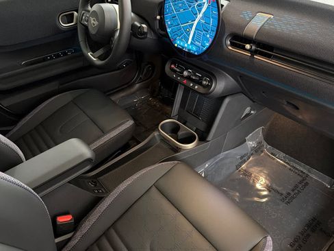 New 2026 MINI Cooper 4-Door Hardtop FWD image 16