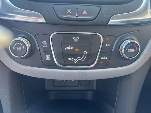 Used 2024 Chevrolet Equinox LS image 35