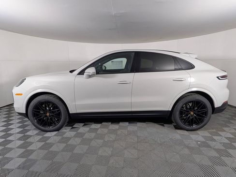 New 2026 Porsche Cayenne S image 2