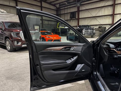 Used 2018 Cadillac CTS Luxury image 11