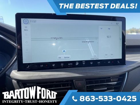 Used 2025 Ford Escape Platinum w/ Premium Technology Package image 10