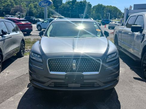 Used 2023 Lincoln Nautilus Reserve w/ Monochromatic Package AWD/4WD image 2