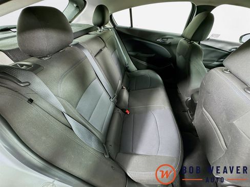 Used 2018 Chevrolet Cruze LT image 23