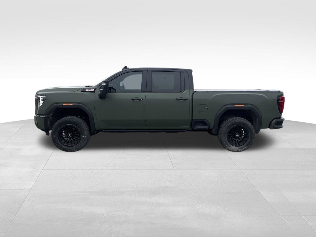 Used 2024 GMC Sierra 2500 Denali w/ Denali Reserve Package AWD/4WD image 3
