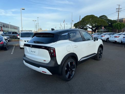New 2026 Nissan Kicks SR image 3