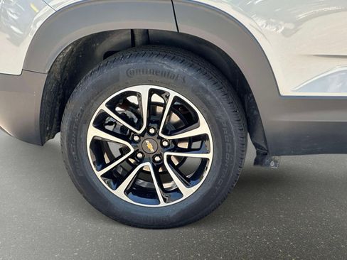 Used 2025 Chevrolet TrailBlazer LT FWD image 6