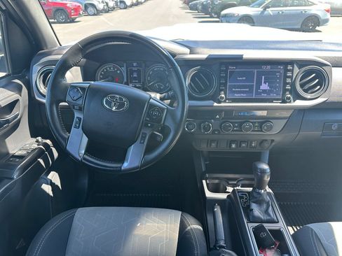 Used 2022 Toyota Tacoma TRD Sport AWD/4WD image 15