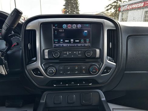 Used 2018 GMC Sierra 3500 SLE w/ Suspension Package, Off-Road AWD/4WD image 17
