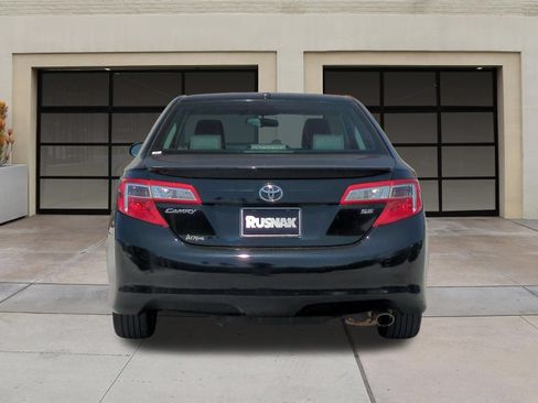 Used 2012 Toyota Camry SE FWD image 5