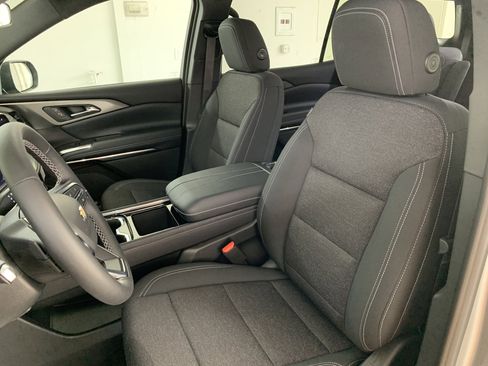 New 2026 Chevrolet Traverse LT image 14