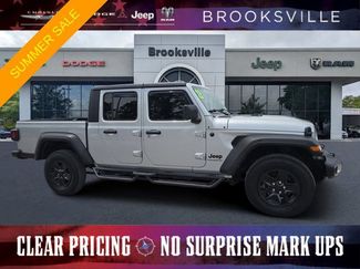 Used 2023 Jeep Gladiator Sport AWD/4WD video 1