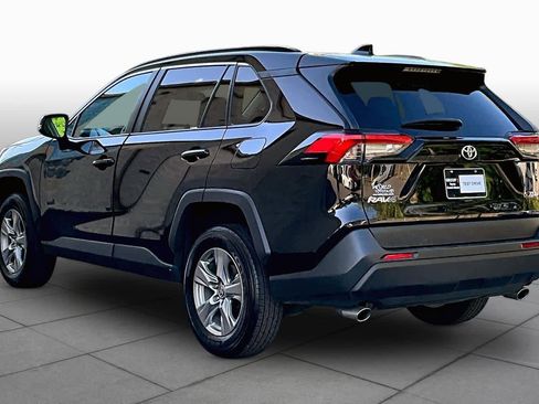Used 2025 Toyota RAV4 XLE image 12