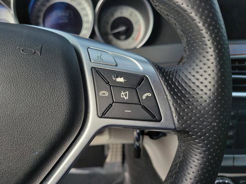 Used 2013 Mercedes-Benz C 250 Sedan image 20