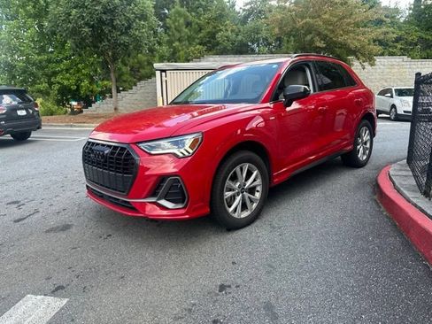 Used 2021 Audi Q3 2.0T Premium Plus w/ Premium Plus Package AWD/4WD image 3