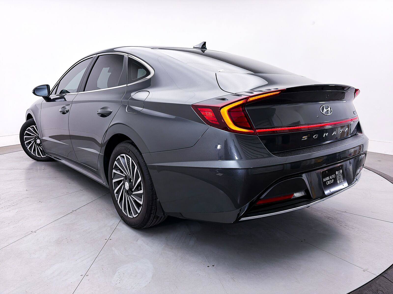 Used 2023 Hyundai Sonata SEL w/ Cargo Package FWD image 2