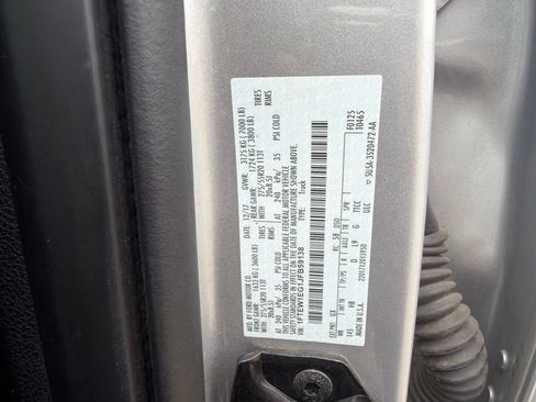 Used 2018 Ford F150 Lariat w/ Equipment Group 502A Luxury AWD/4WD image 30